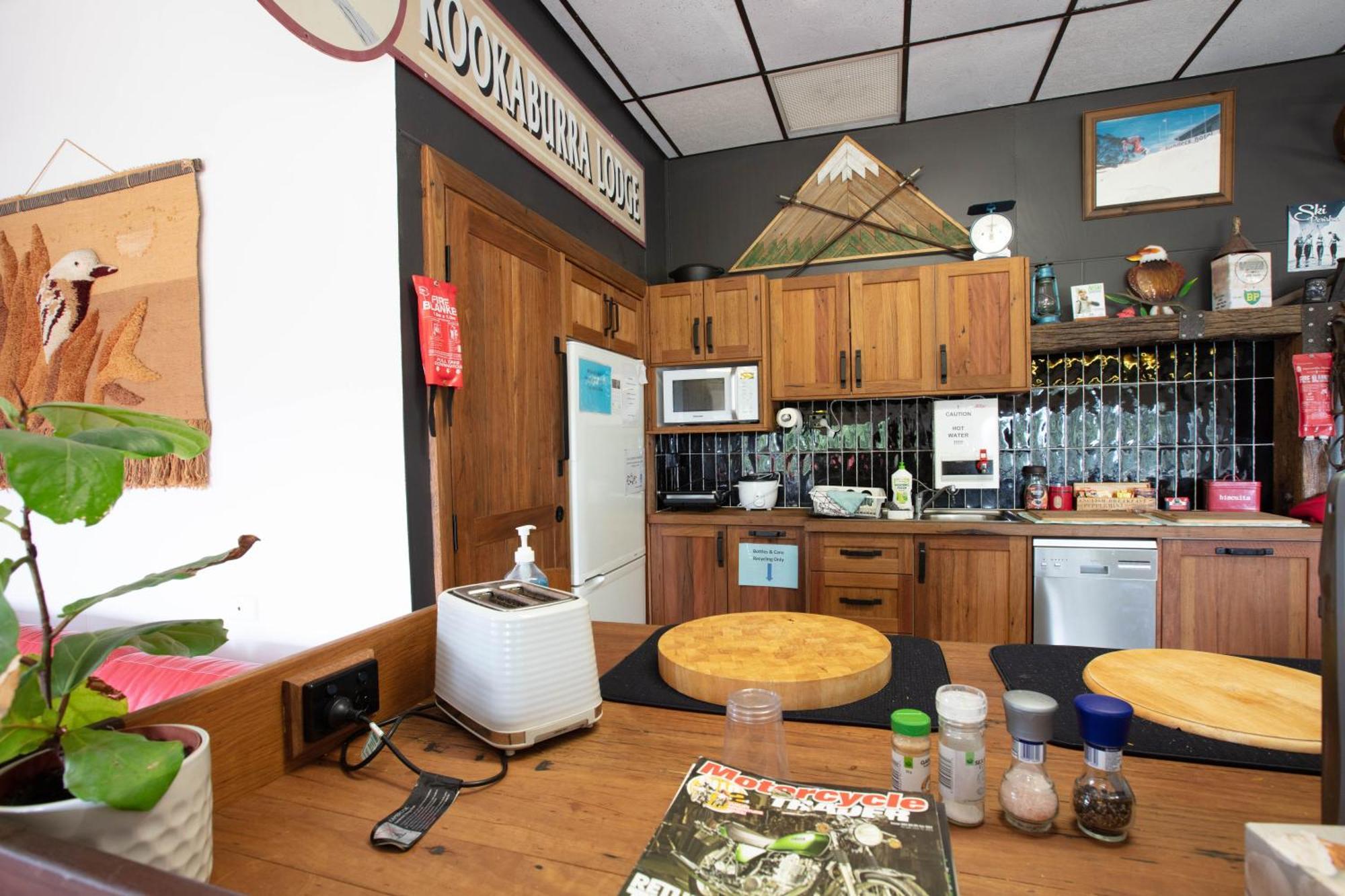 Kookaburra Lodge Jindabyne Extérieur photo